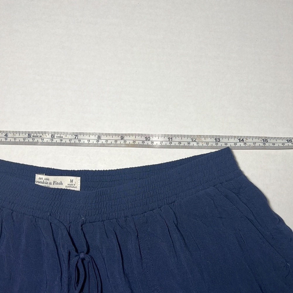 Abercrombie & Fitch Women's Shorts Lot Of 2 Drawstring Pull On Sz M Blue/Green - Picture 8 of 17
